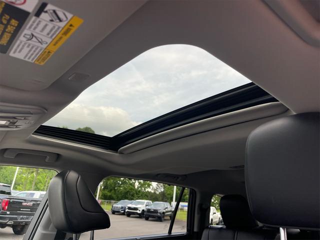 used 2022 Toyota Highlander car, priced at $35,250