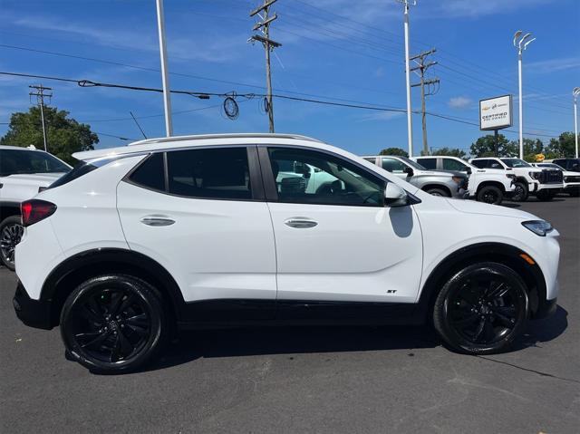 used 2025 Buick Encore GX car, priced at $27,900