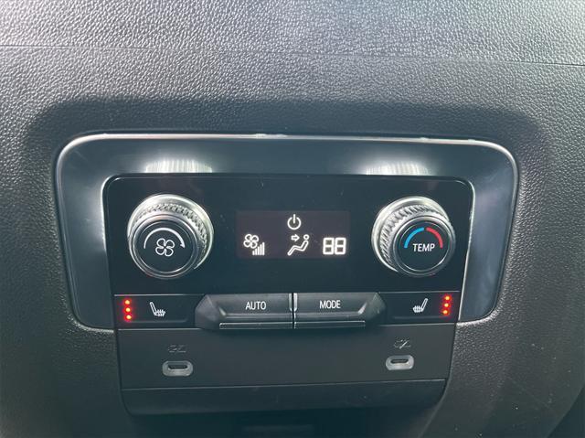 used 2022 GMC Yukon XL car