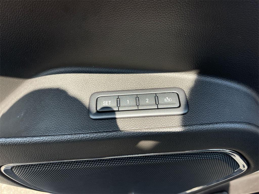 used 2015 GMC Yukon XL car, priced at $17,880