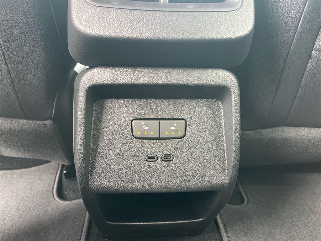 new 2025 Chevrolet Equinox EV car, priced at $43,995
