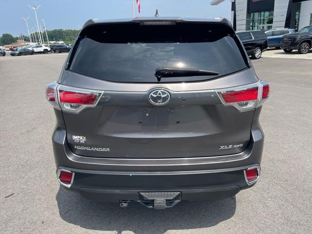 used 2016 Toyota Highlander car, priced at $21,660