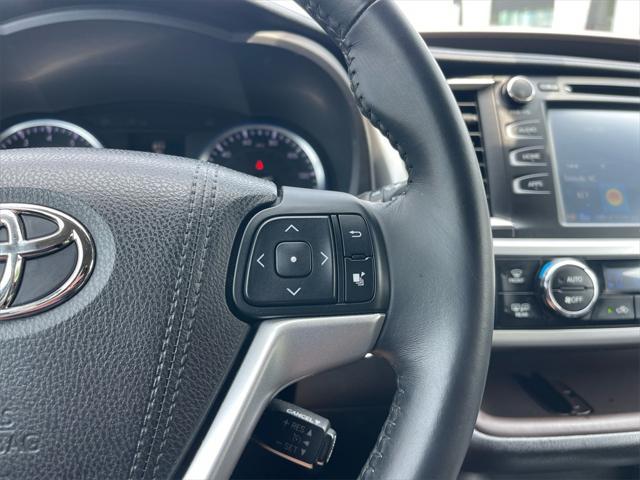 used 2016 Toyota Highlander car, priced at $21,660