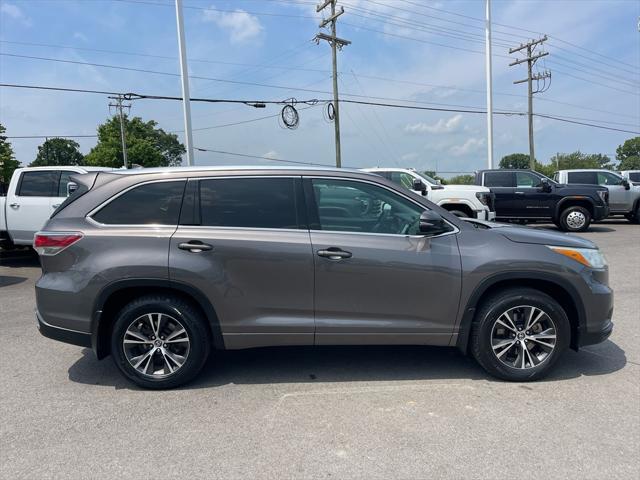 used 2016 Toyota Highlander car, priced at $21,660