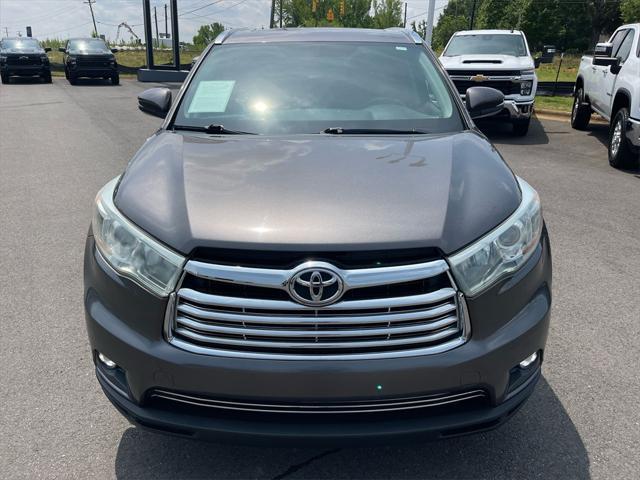 used 2016 Toyota Highlander car, priced at $21,660
