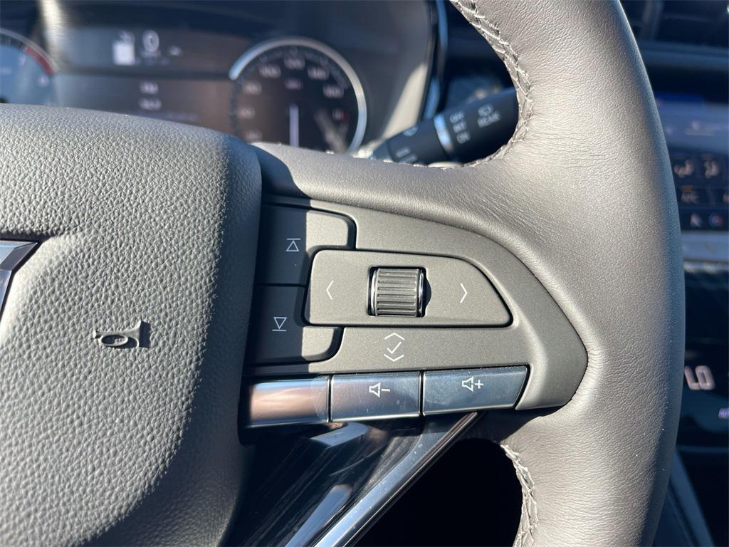 used 2024 Cadillac XT6 car, priced at $42,250