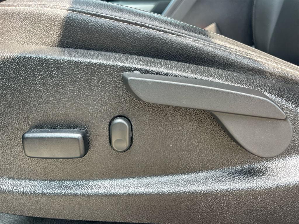 used 2022 Chevrolet Colorado car, priced at $33,259