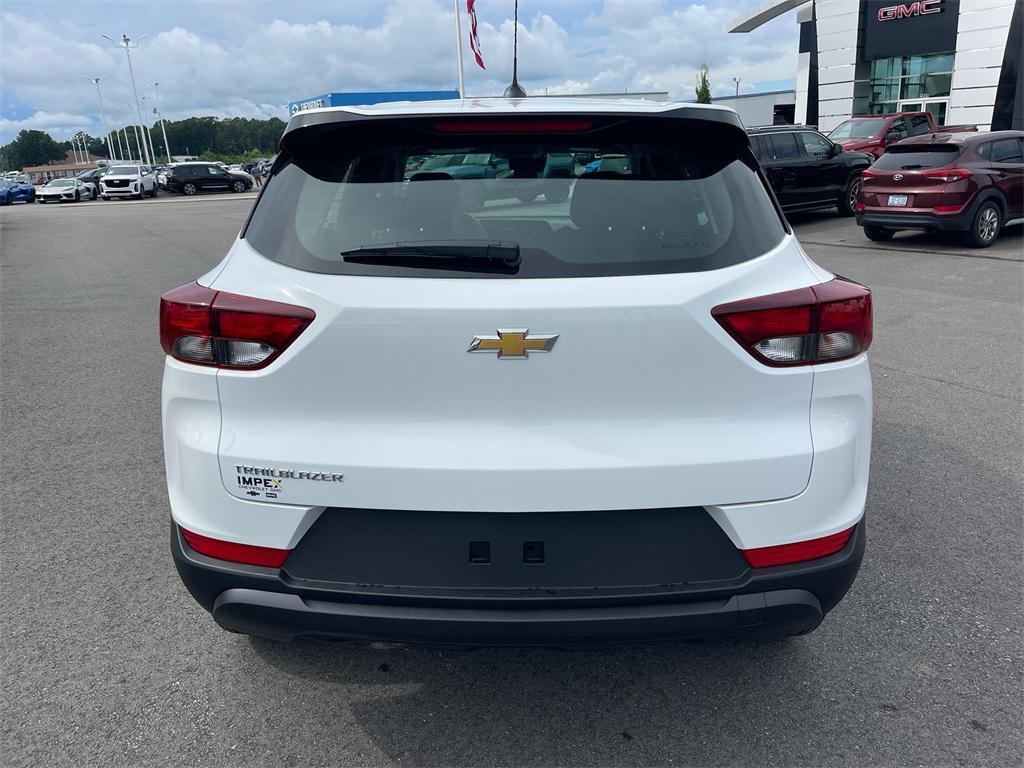 new 2026 Chevrolet TrailBlazer car, priced at $25,585