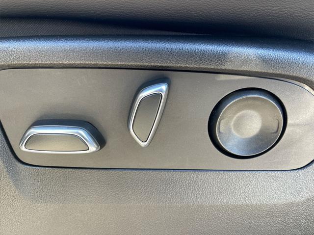 used 2022 Cadillac Escalade car, priced at $69,260