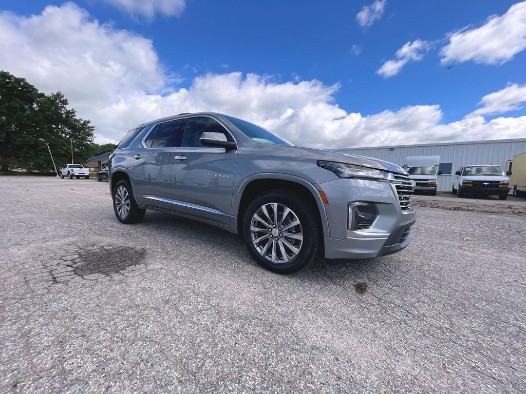 new 2023 Chevrolet Traverse car, priced at $48,135