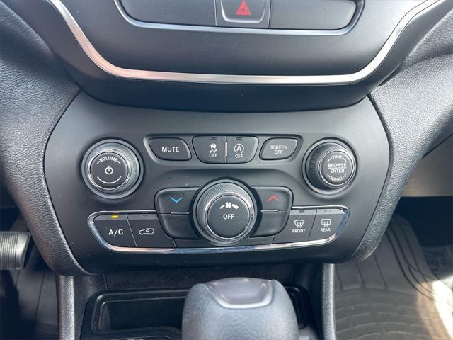 used 2019 Jeep Cherokee car, priced at $17,440