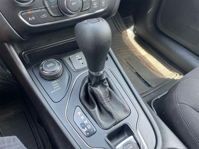 used 2019 Jeep Cherokee car, priced at $17,440