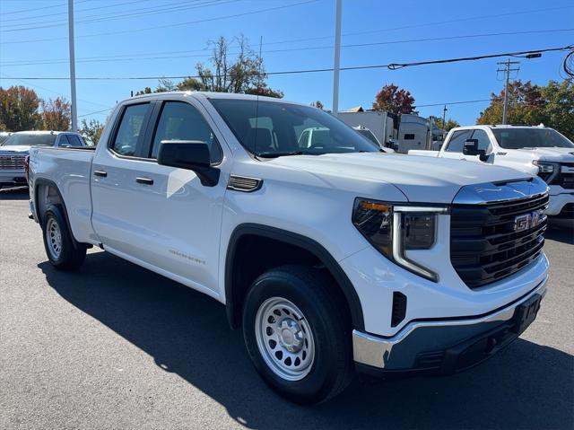 used 2023 GMC Sierra 1500 car, priced at $39,900