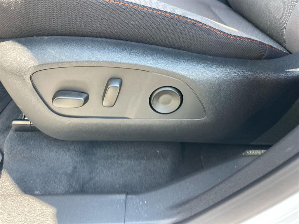 used 2025 Chevrolet Traverse car, priced at $39,680