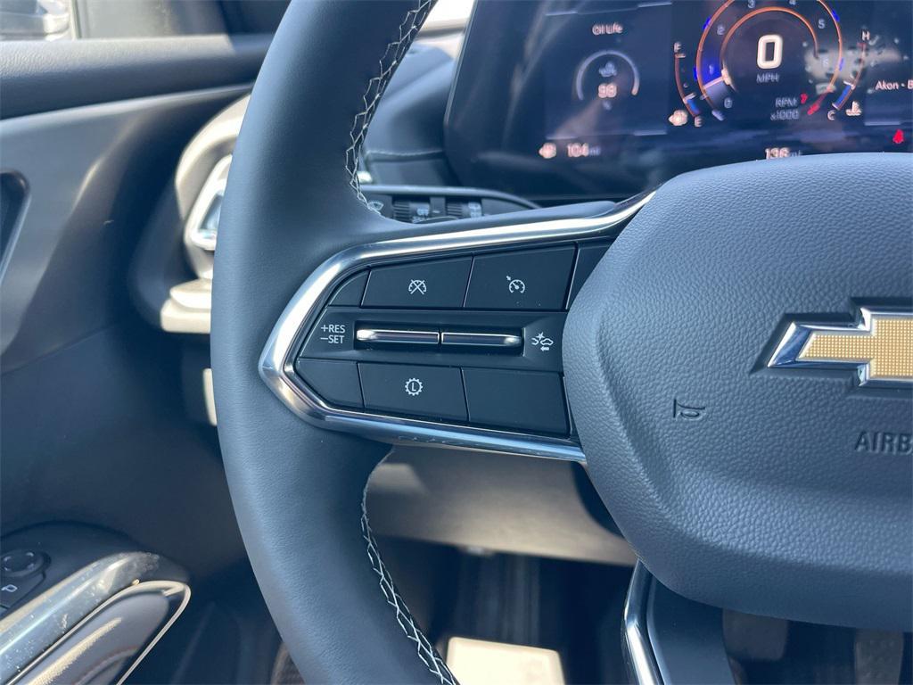 used 2025 Chevrolet Traverse car, priced at $39,680