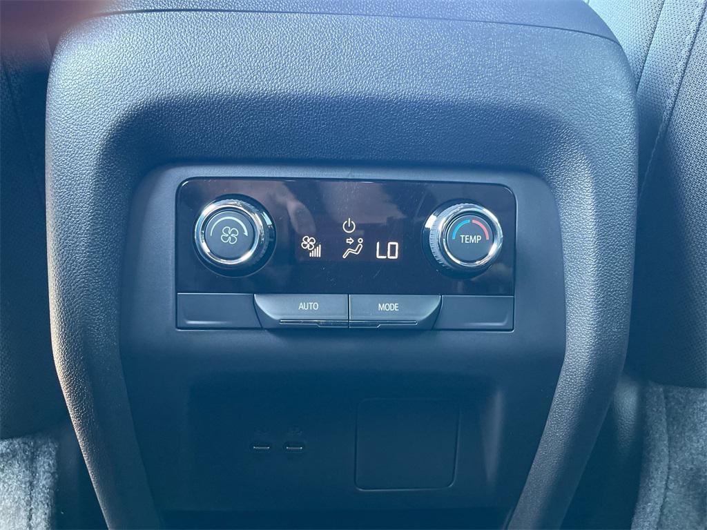 used 2025 Chevrolet Traverse car, priced at $39,680