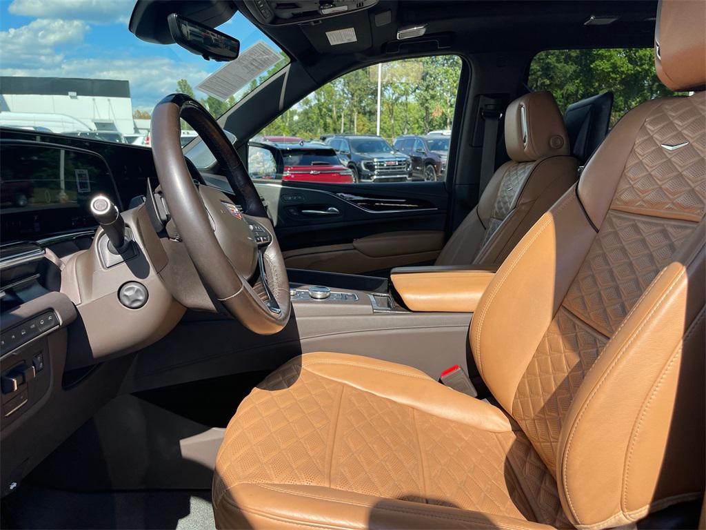 used 2021 Cadillac Escalade ESV car, priced at $48,680