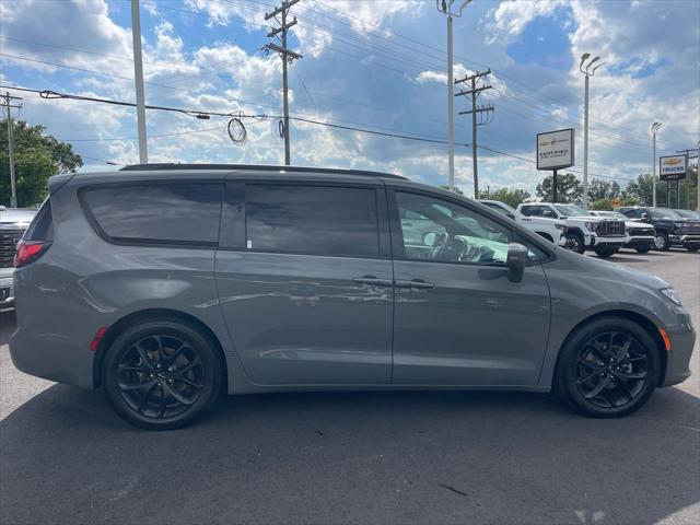 used 2022 Chrysler Pacifica car, priced at $30,925