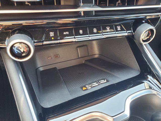 new 2025 Chevrolet Traverse car, priced at $39,965