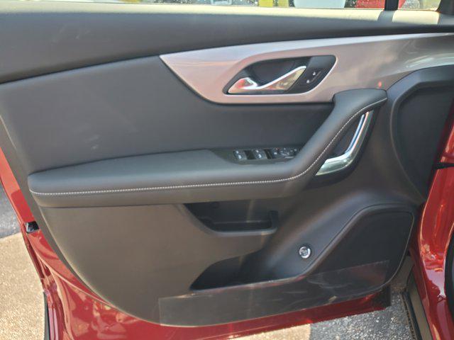 new 2025 Chevrolet Blazer car, priced at $35,504