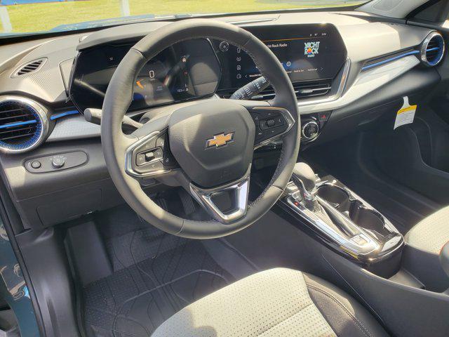 new 2025 Chevrolet Trax car