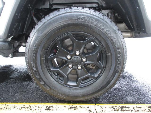 used 2022 Jeep Gladiator car, priced at $32,267