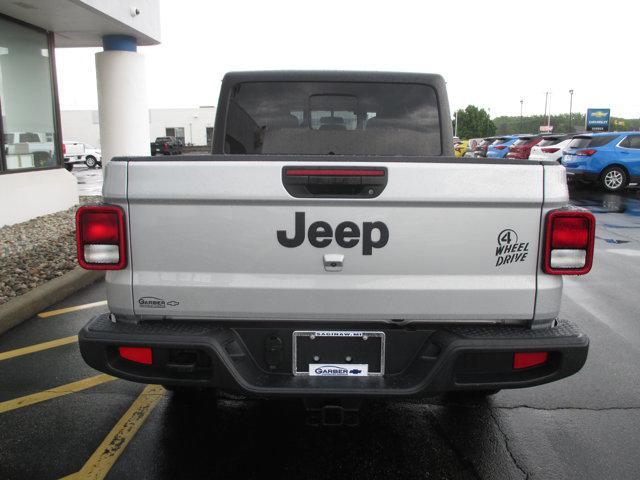 used 2022 Jeep Gladiator car, priced at $32,267