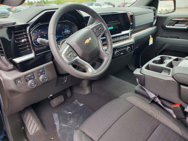 new 2024 Chevrolet Silverado 1500 car, priced at $46,721