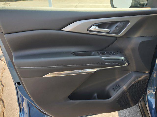 new 2025 Chevrolet Traverse car, priced at $41,391