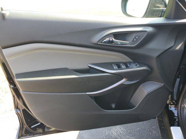 new 2025 Chevrolet Trax car, priced at $24,368