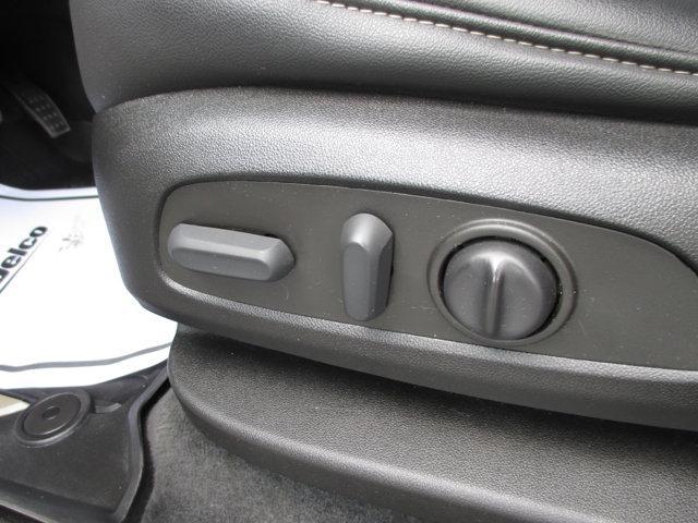 used 2022 Chevrolet Traverse car, priced at $35,987