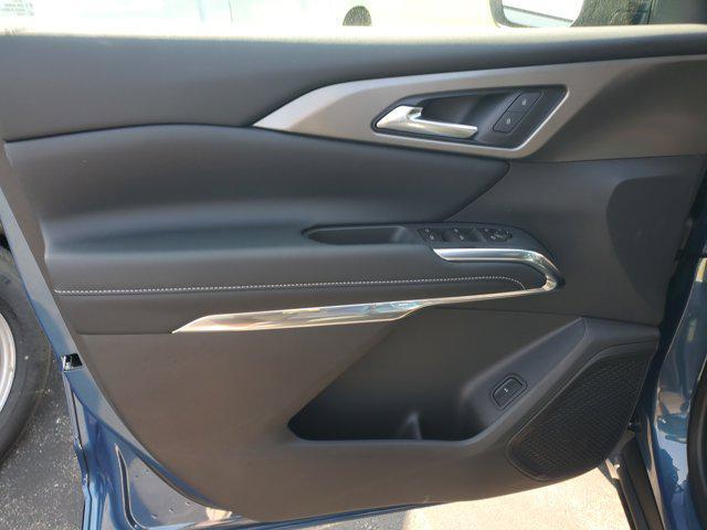 new 2025 Chevrolet Traverse car, priced at $39,375