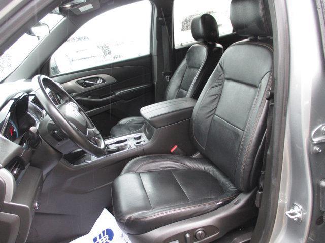 used 2023 Chevrolet Traverse car, priced at $26,161