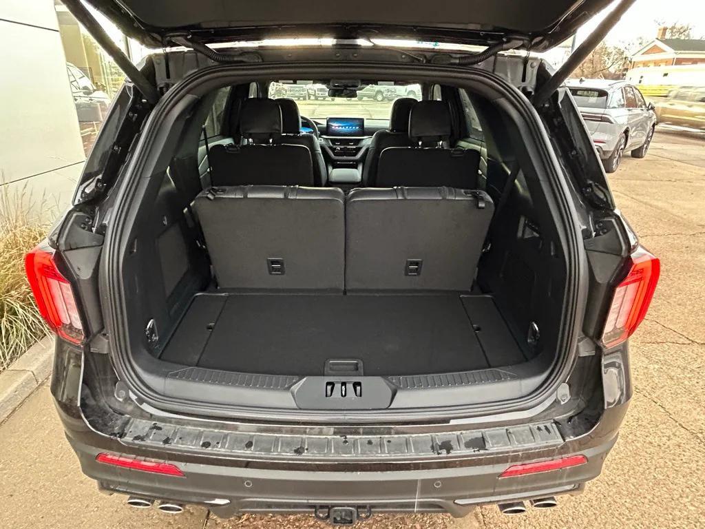new 2025 Ford Explorer car, priced at $59,888