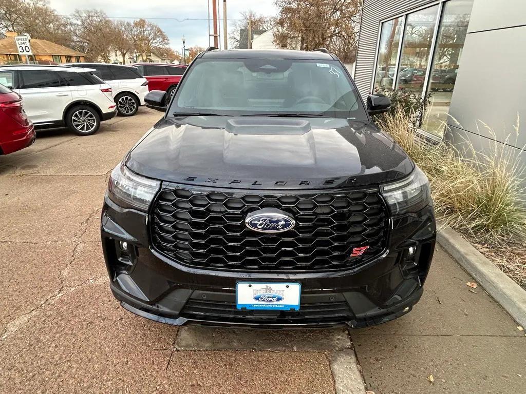 new 2025 Ford Explorer car, priced at $59,888