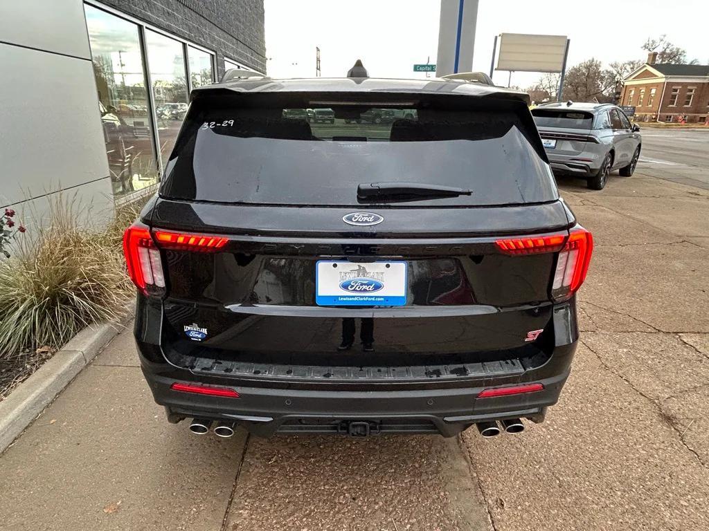 new 2025 Ford Explorer car, priced at $59,888