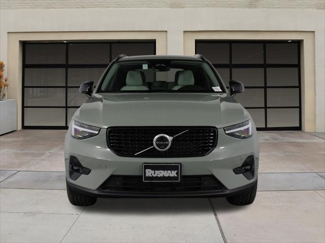 new 2025 Volvo XC40 car, priced at $52,000