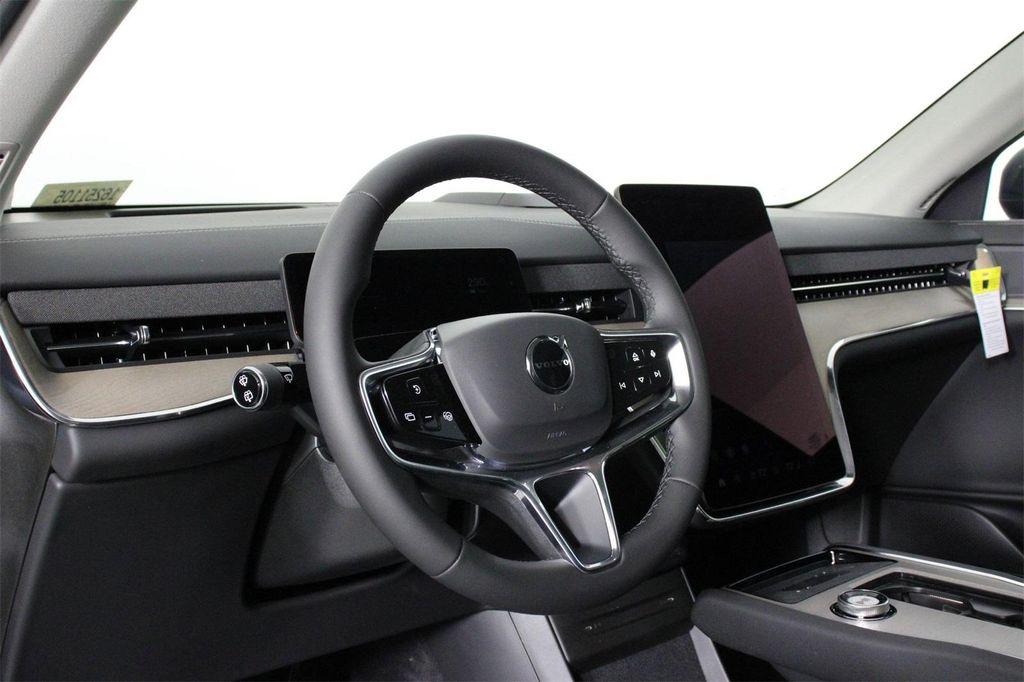 new 2025 Volvo EX90 car, priced at $82,090