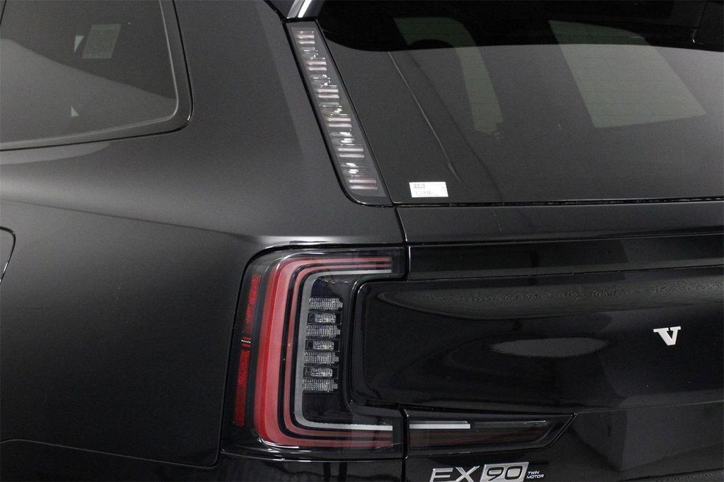 new 2025 Volvo EX90 car, priced at $82,090