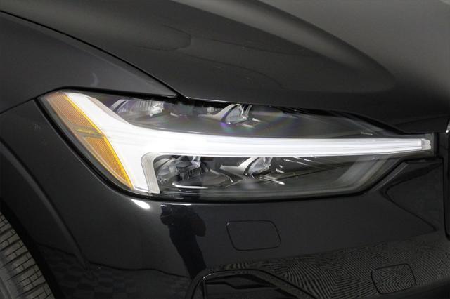 new 2025 Volvo XC60 car, priced at $49,095
