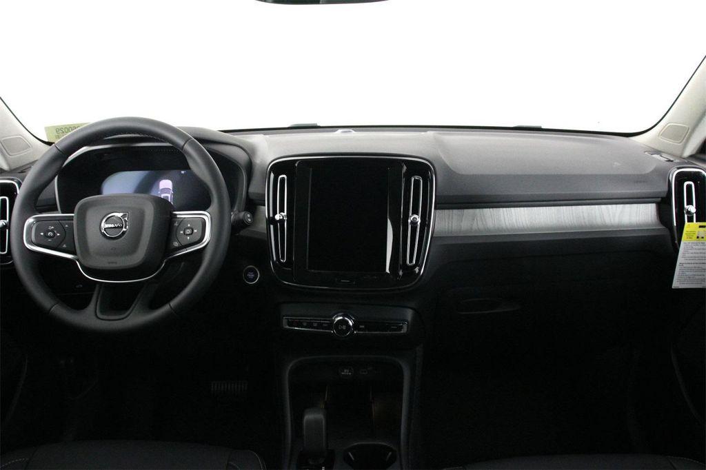 new 2026 Volvo XC40 car, priced at $45,995