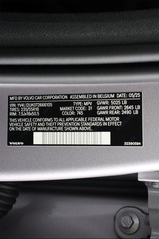new 2026 Volvo XC40 car, priced at $45,995