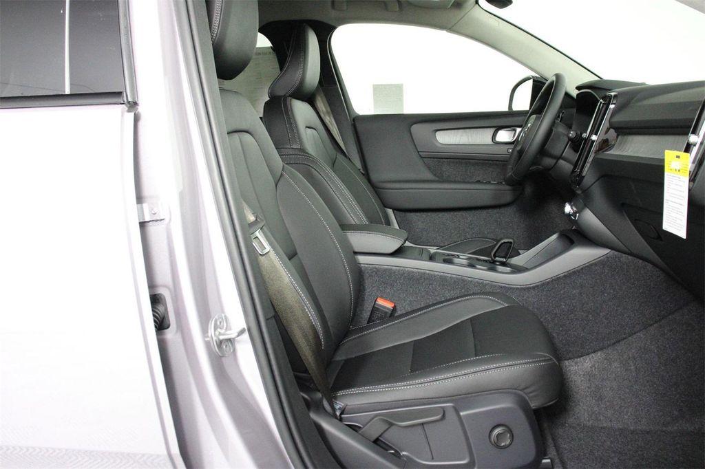 new 2026 Volvo XC40 car, priced at $45,995