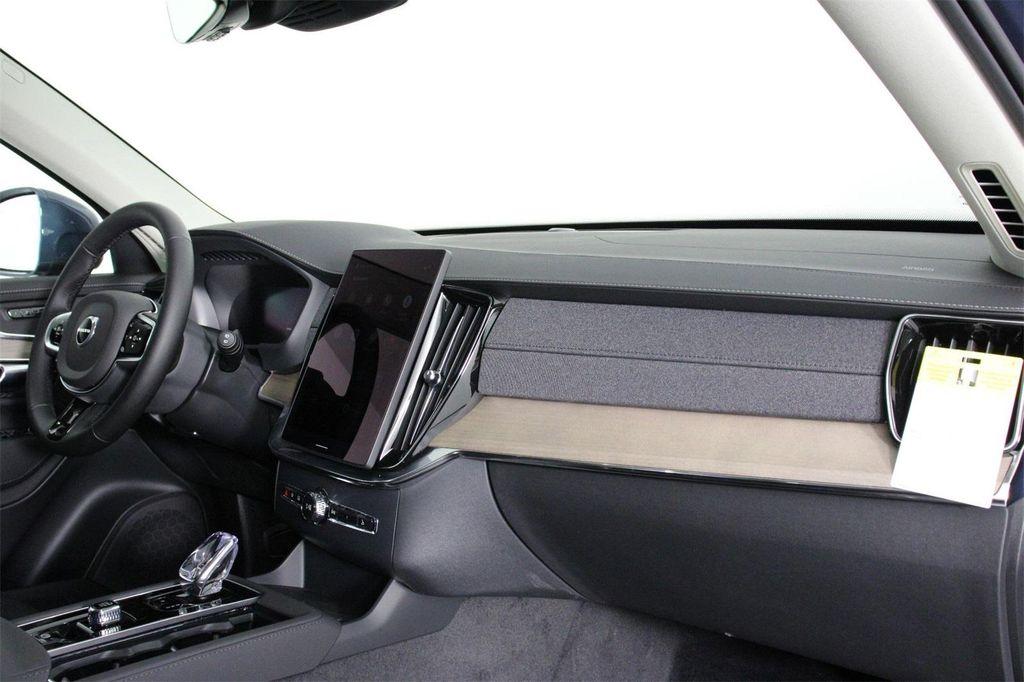 new 2025 Volvo XC90 car, priced at $64,645