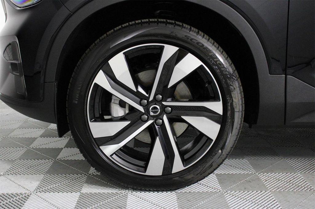 new 2025 Volvo XC40 car, priced at $51,590