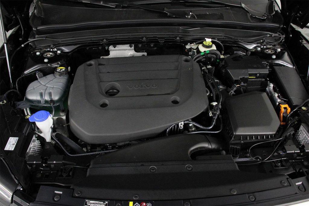 new 2025 Volvo XC40 car, priced at $51,590