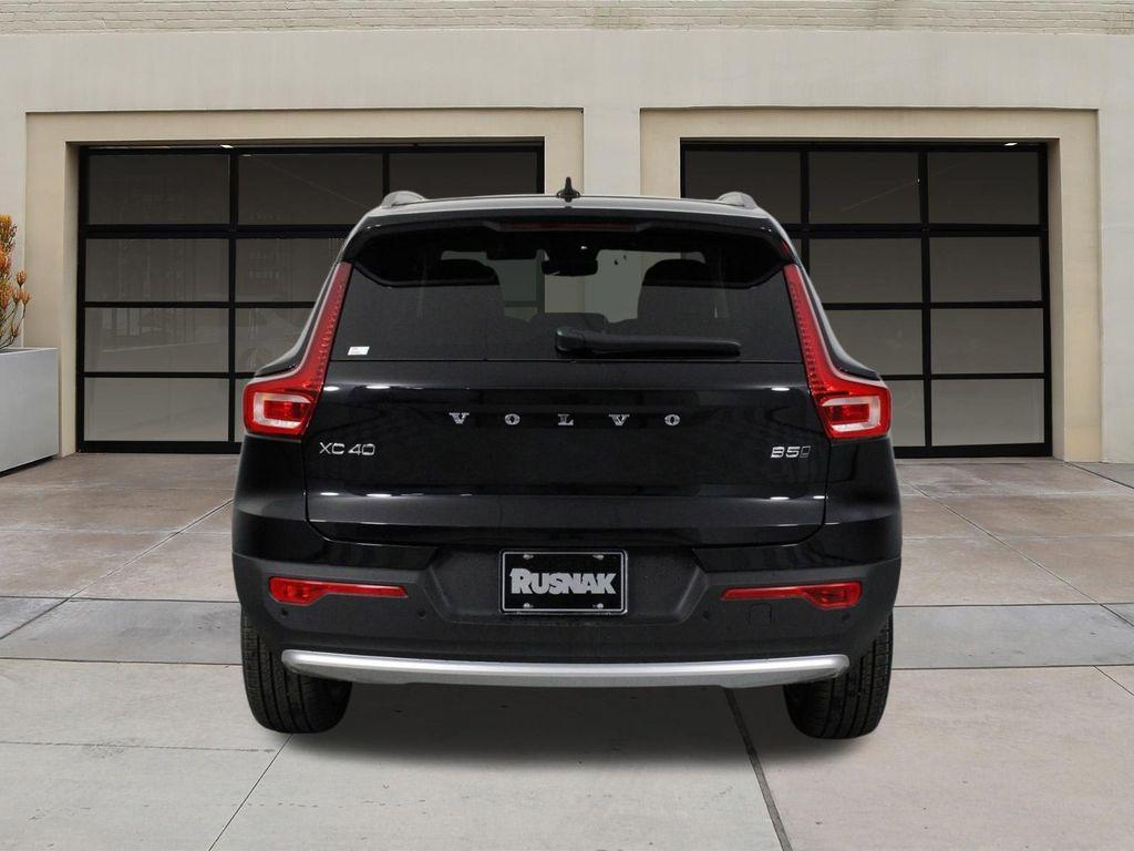 new 2025 Volvo XC40 car, priced at $51,590