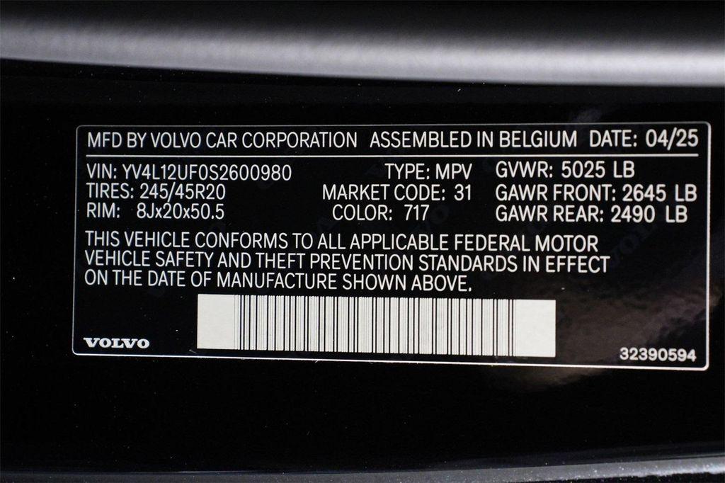 new 2025 Volvo XC40 car, priced at $51,590