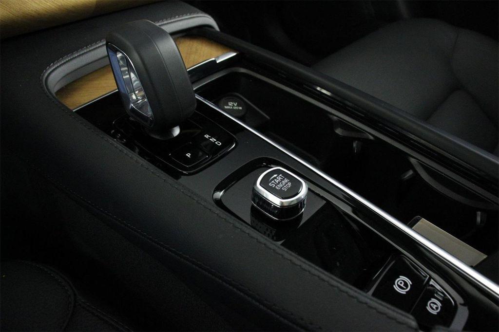 used 2025 Volvo XC90 car, priced at $59,495