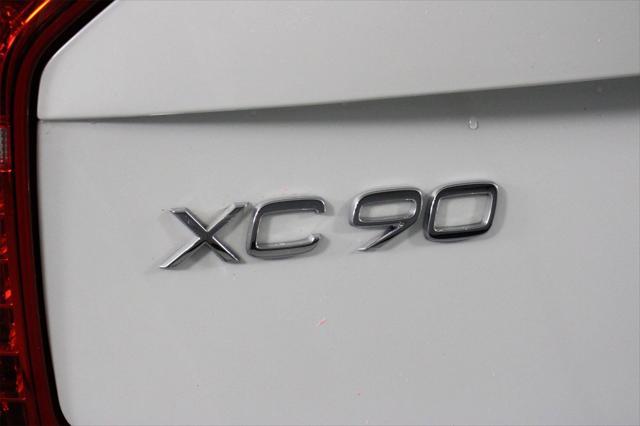 used 2022 Volvo XC90 Recharge Plug-In Hybrid car, priced at $44,995